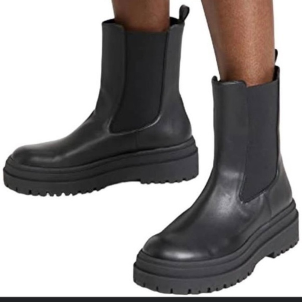 Good American  Chelsea Combat Black Leather Lined Lug Sole Platform boot…